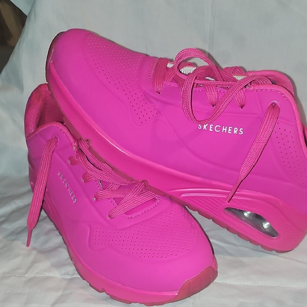 Skechers Pink Sneakers Vibrant Athletic Design